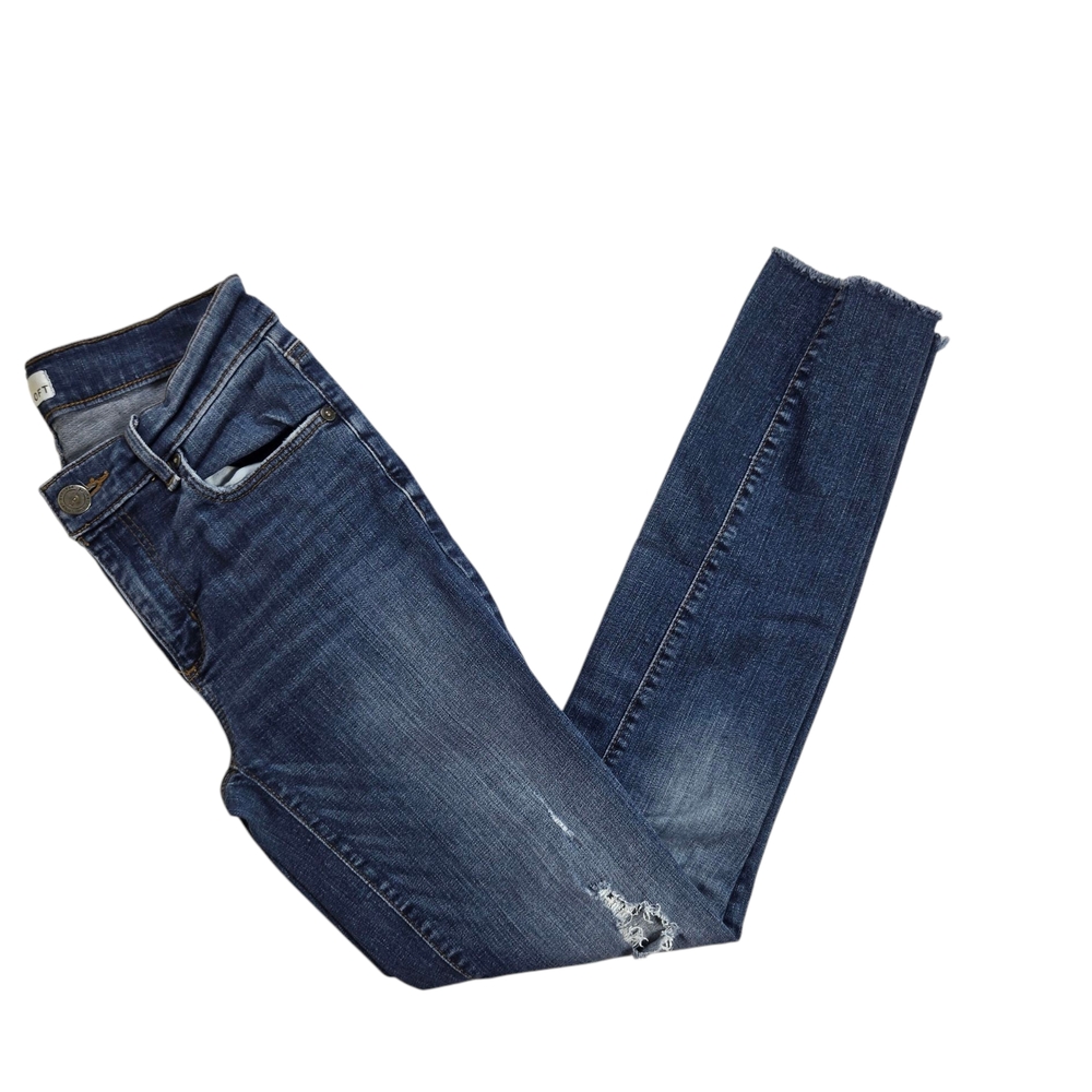 Classic Blue Distressed Women's Loft Jeans Sz2/26 - Picture 3 of 10